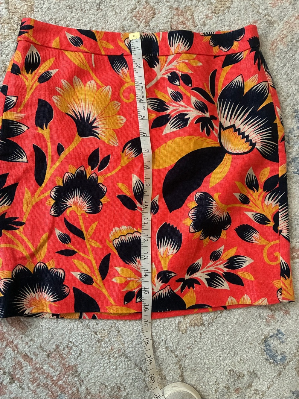 J. Crew Coral Floral Mini Skirt with Black and Gold Accents Size 00 - Picture 5 of 6